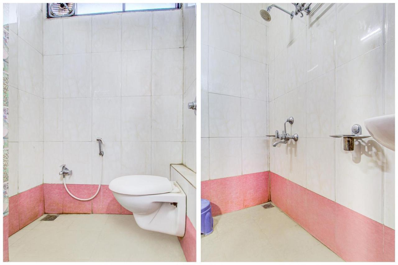 Oyo 81625 Hotel Radhika Manmad Экстерьер фото